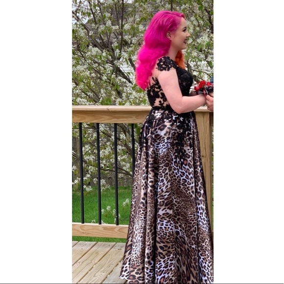 Tarik Ediz 93748 Leopard Dress - Picture 3 of 3